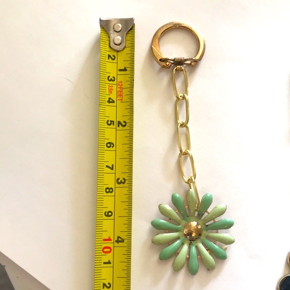 HAND MADE BLING FOR YOUR BAG ZIPPERS or KEYCHAIN SET OF 4 FLORAL THEMED GOLDTONE - Picture 4 of 8